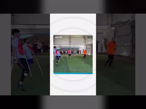 فريق كرة القدم للمبتورين في غزة يواصل اللعب