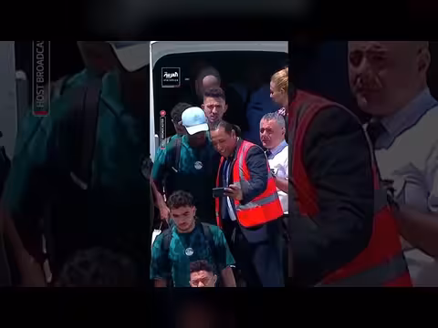 مطار العلمين الجديدة يستقبل المنتخب المصري بتحية مائية