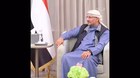 طارق صالح يلتقي الوفد الحكومي لمفاوضات الأسرى