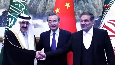 لورانس روبين: هل يمكن تكرار سيناريو حزب الله مع الحوثيين في اليمن؟