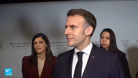 ماكرون: لا مكان للميليشيات والعنف غير المشروع في الجمهورية