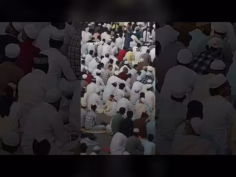 آلاف المسلمين في الهند يصليون عيد الأضحى