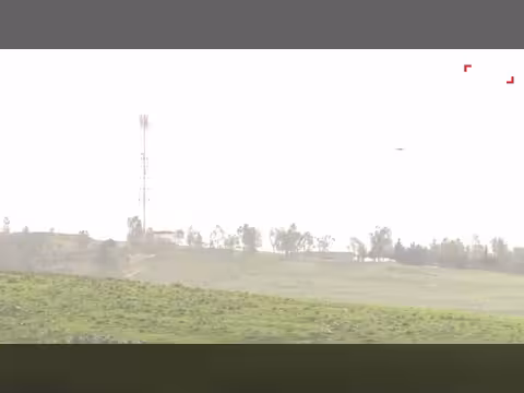 إيران تقصف تل أبيب بثلاث دفعات صاروخية