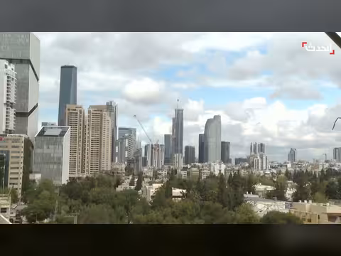 دوي صفارات الإنذار في تل أبيب إثر إطلاق صواريخ إيرانية