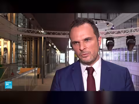 الشرطة الفرنسية تحبط هجوما بعبوة ناسفة استهدف مصرفا أمريكيا