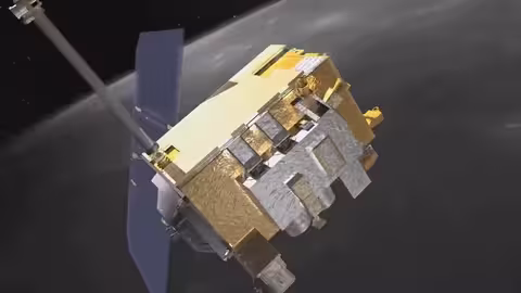 المناطق المظللة على القمر بشكل دائم