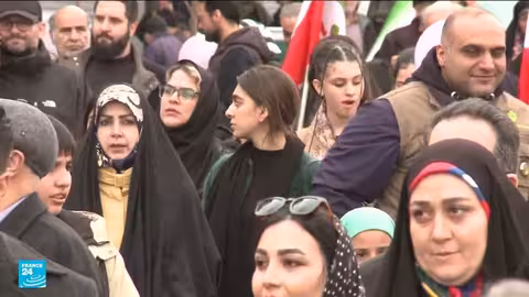مسيرات حاشدة في إيران احتفالاً بالذكرى الـ47 للثورة