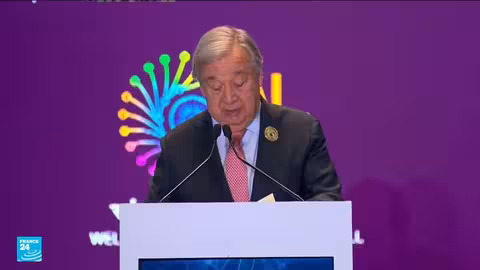 ماكرون يدعو لرقابة آمنة على الذكاء الاصطناعي في الهند