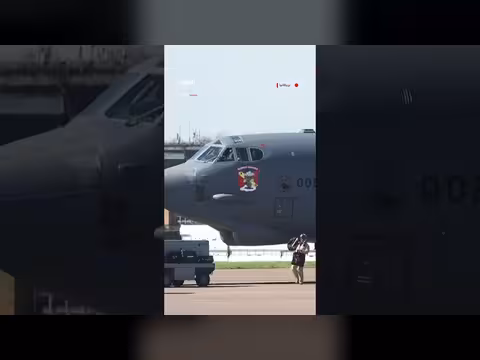 قاذفة أميركية تقلع من قاعدة بريطانية