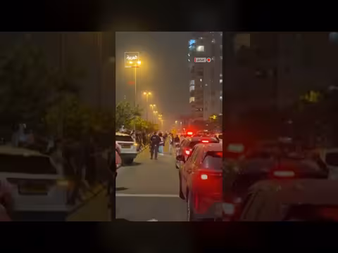 دمار واسع في بيتح تيكفا إثر صاروخ