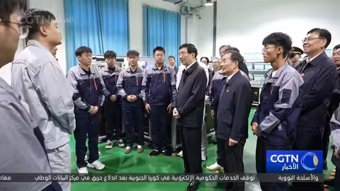 وفد مركزي يزور مسؤولين وسكان في منطقة شينجيانغ الصينية